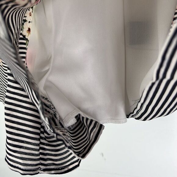 NWT Trixxi Floral and Striped Romper from Francesca’s Size Small - Picture 6 of 13